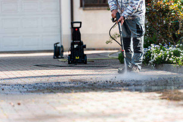 Best Garage Pressure Washing  in Bay Shore, NY