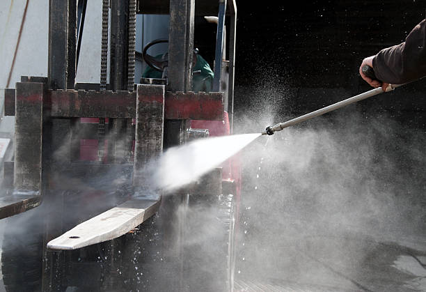 Best Roof Pressure Washing  in Bay Shore, NY